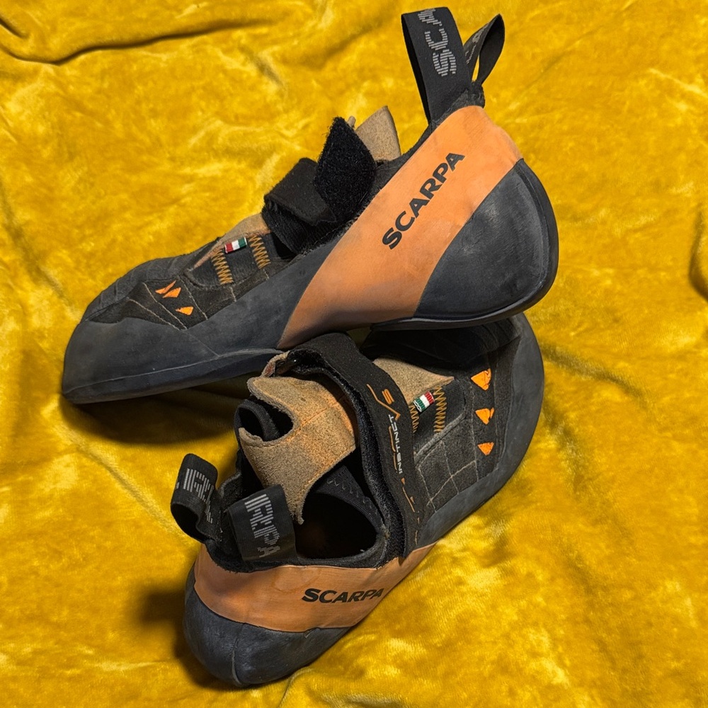 Scarpa Men's Athletic Shoes - Black and Orange